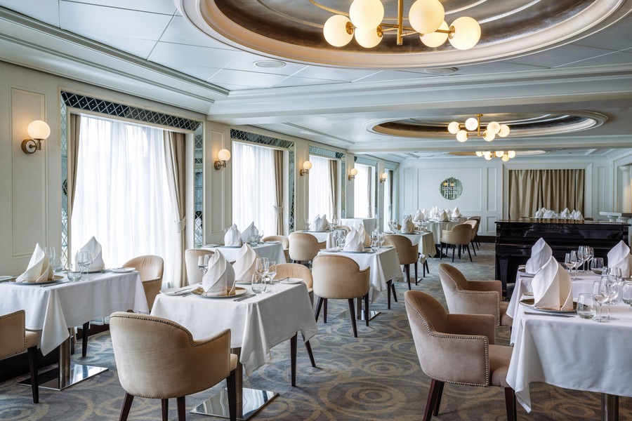 Marella Cruises Marella Explorer 2 The Dining Club Interior ©Ben Waller.jpg